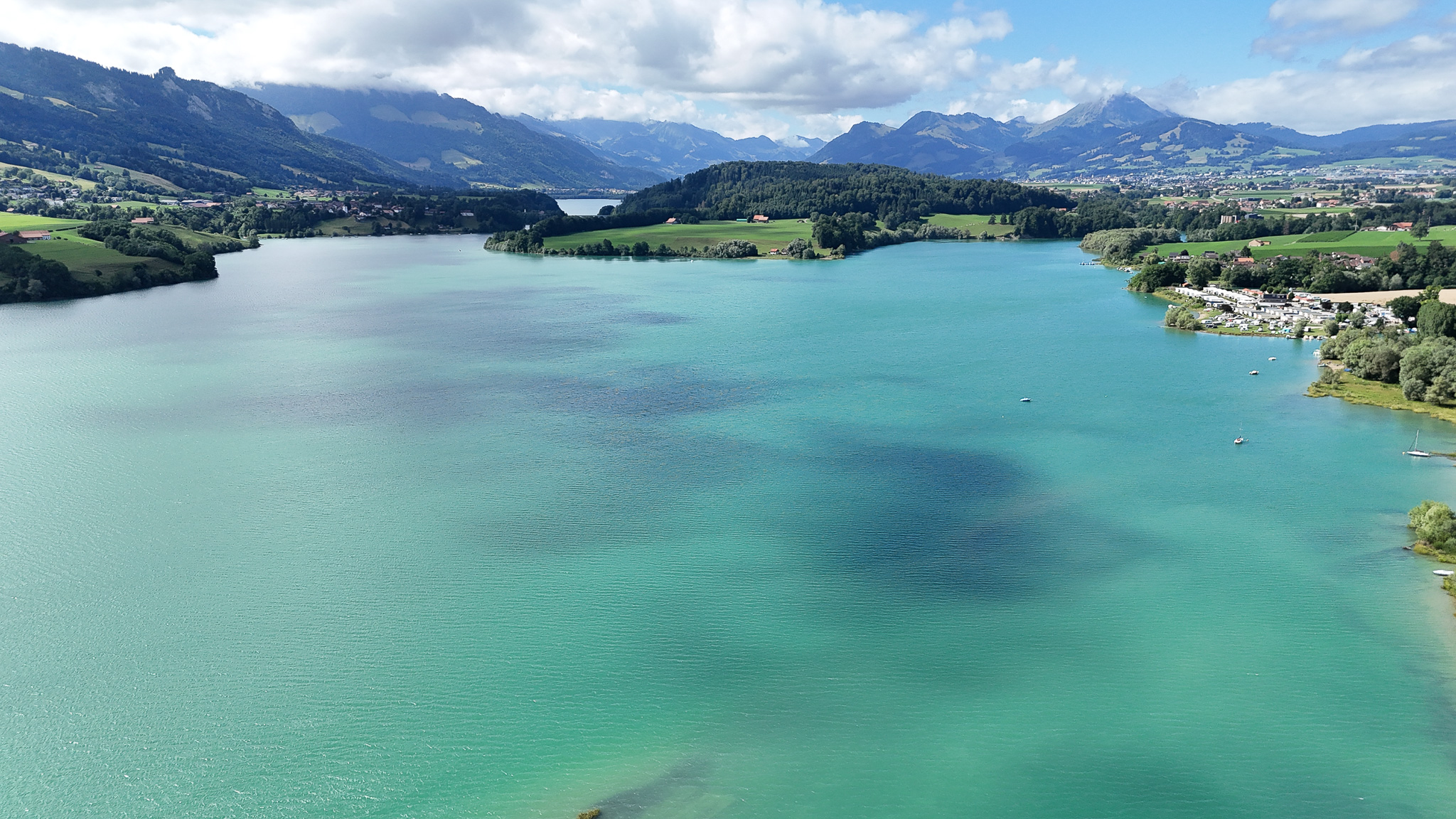 Lac de gruyere (suisse)
